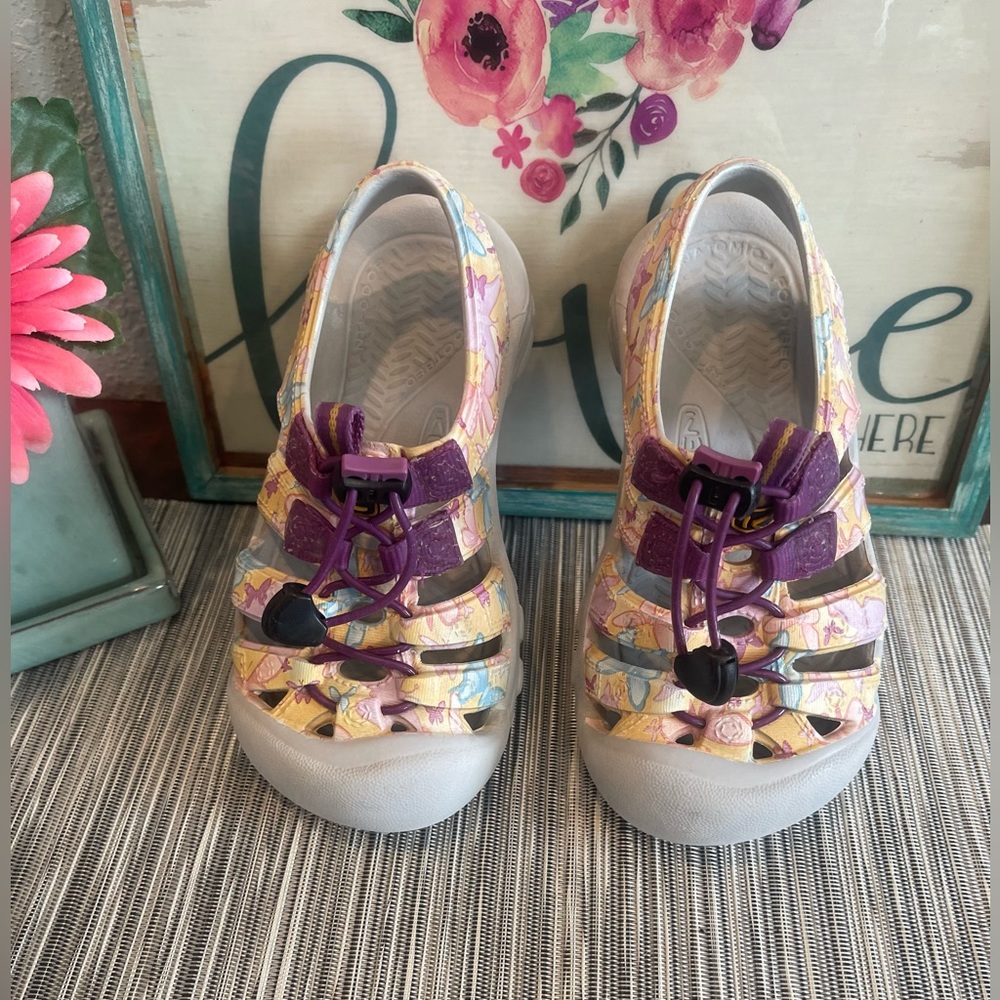 Keen Butterflies Water Sandals for Girls Size 11